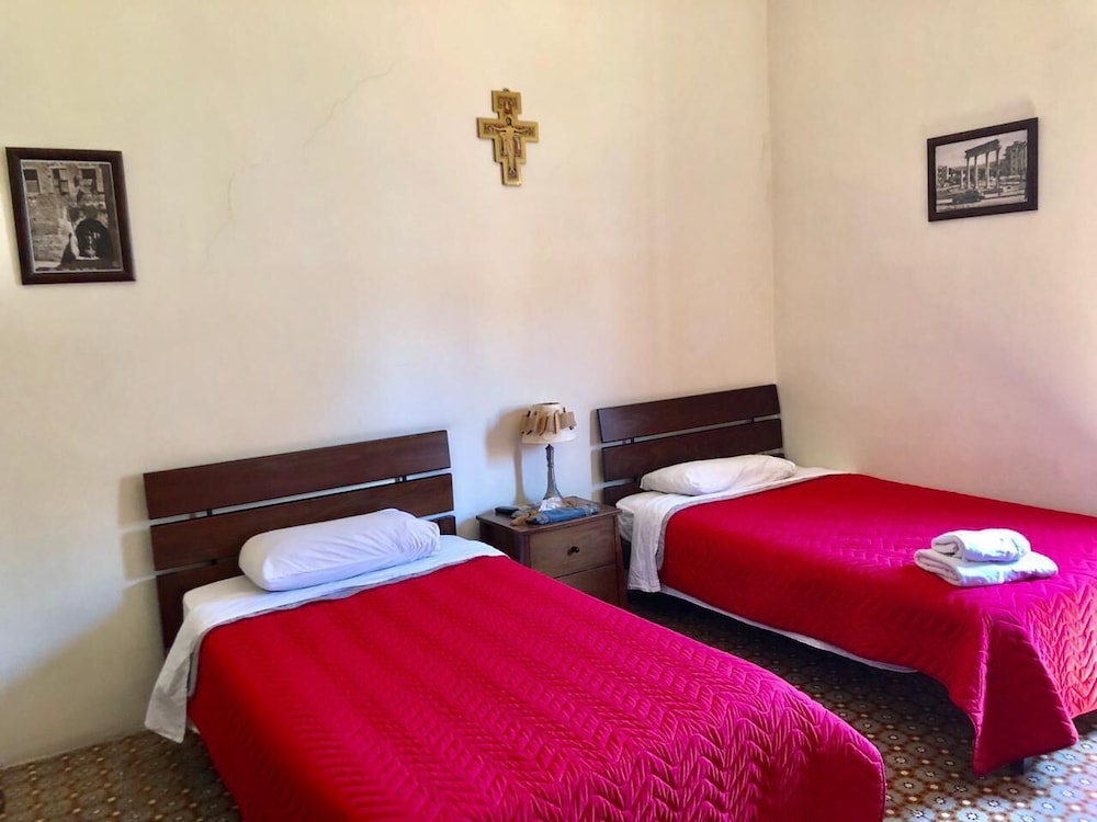 Basic Double Room photo 1