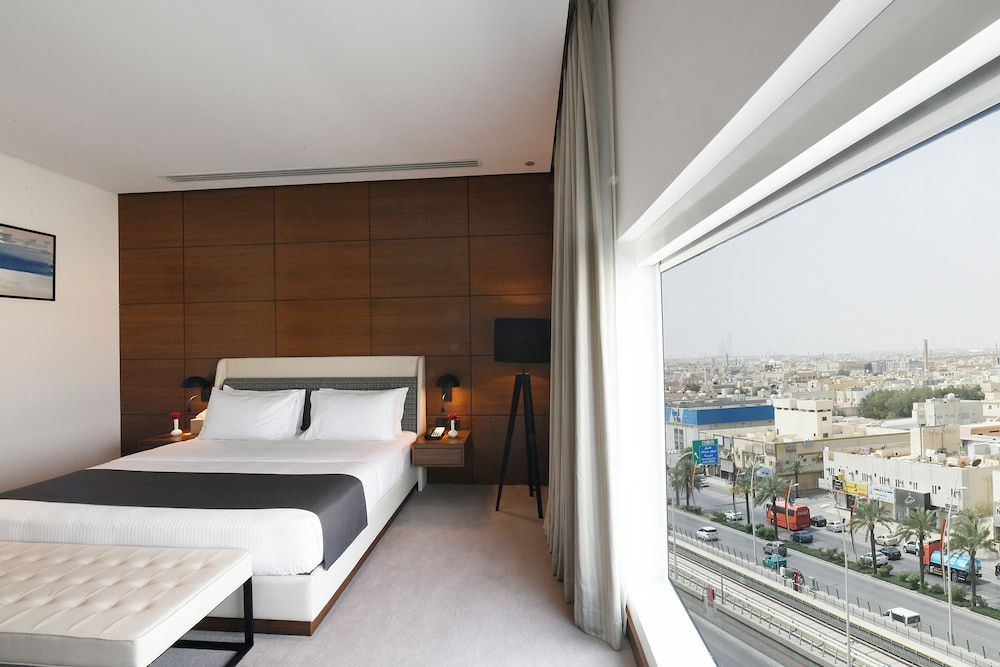 Junior Suite, 1 King Bed photo 2