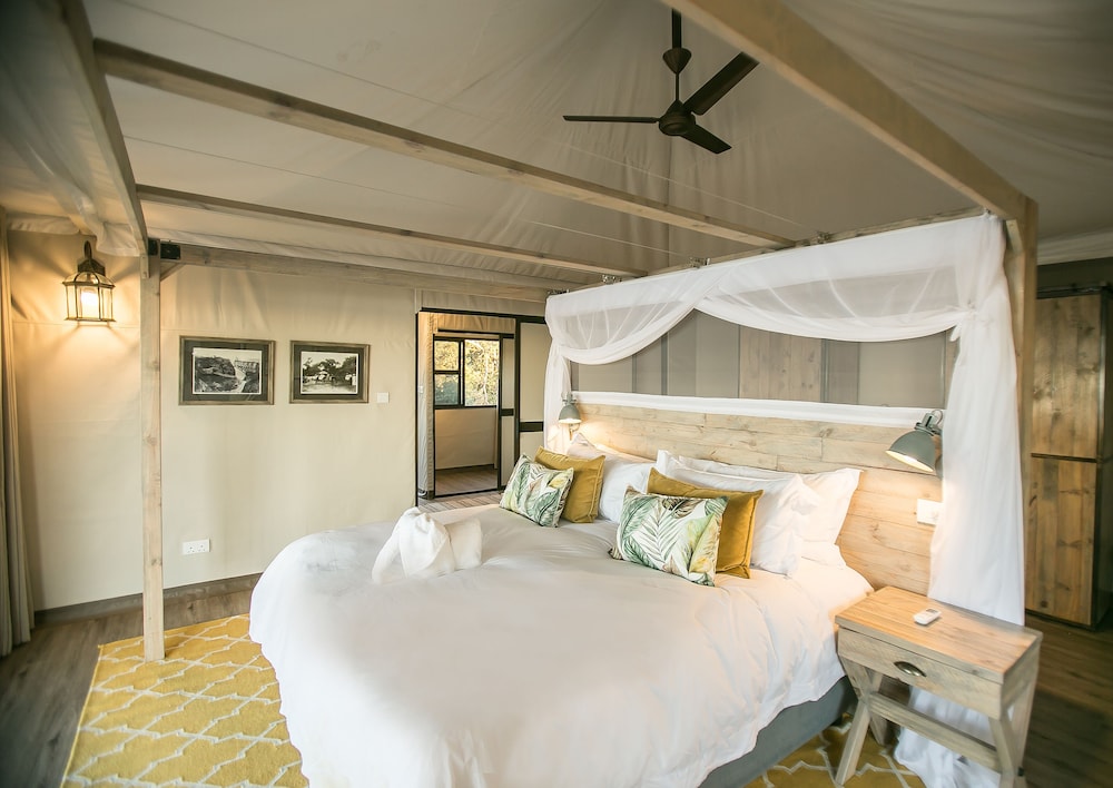 Superior Double or Twin Room photo 3