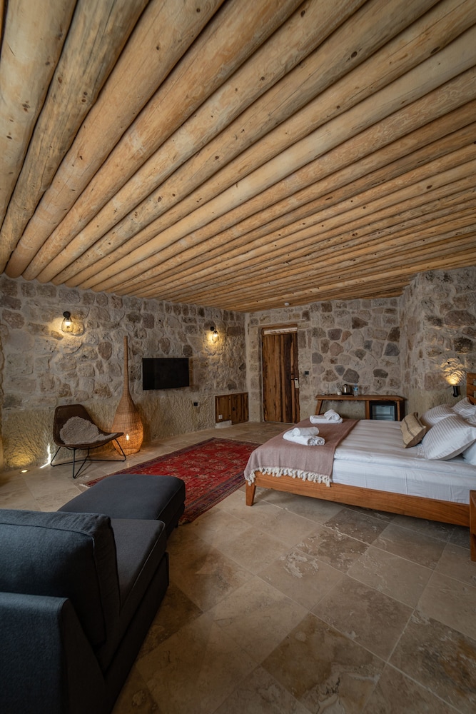 Comfort Suite - Photo 1