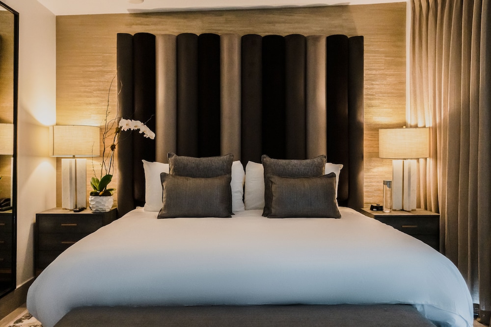 Penthouse (Suite) photo 2