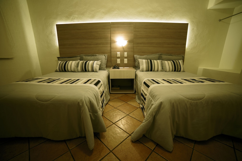 Standard Room photo 2