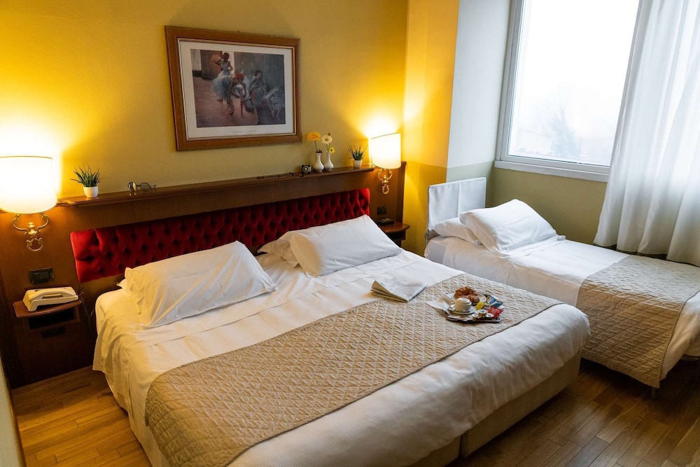 Comfort Triple Room