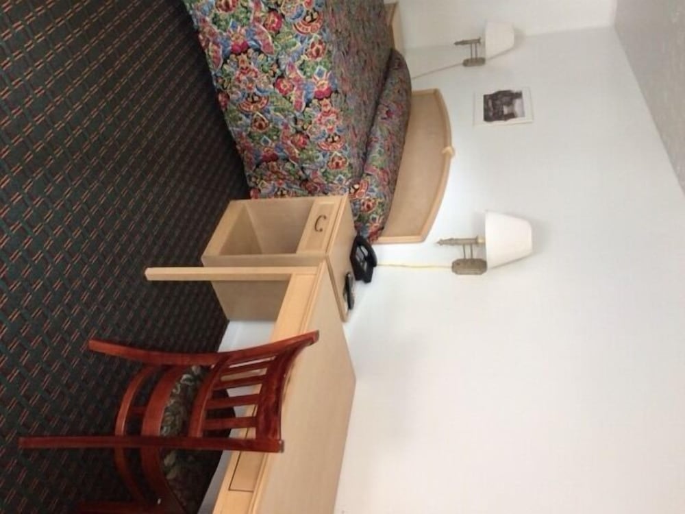 Standard Room, 1 King Bed, Non Smoking photo 1