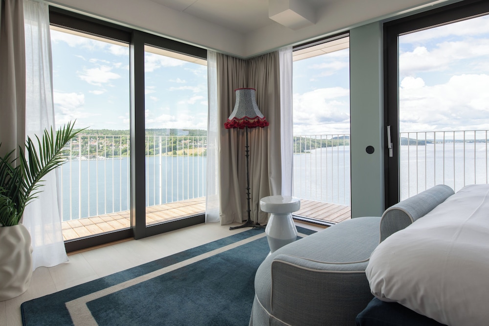 Suite, Oceanfront