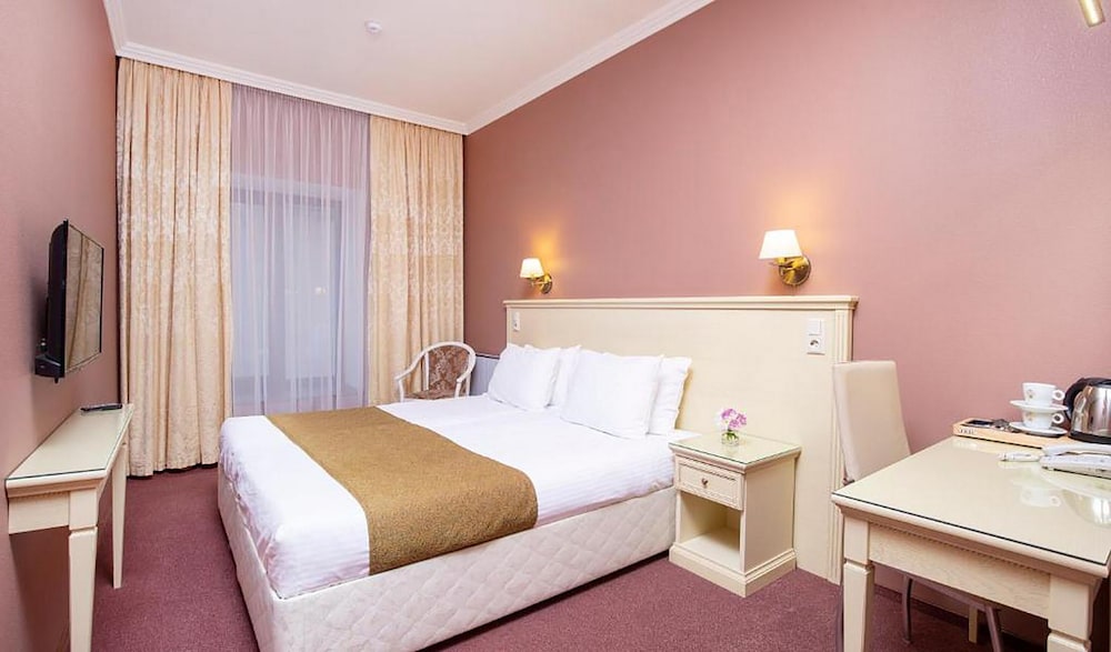 Comfort Double Room, Non Smoking, Courtyard View