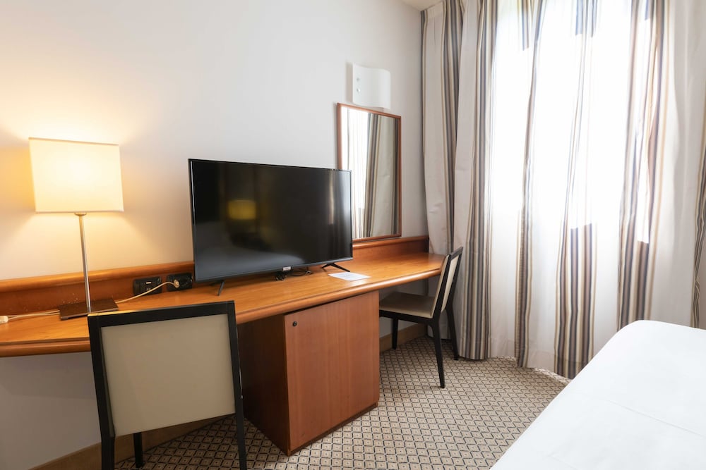 Classic Double or Twin Room - Photo 6