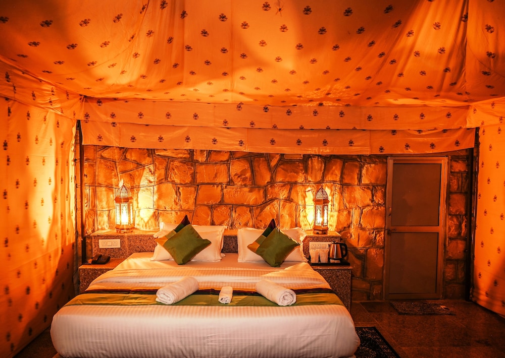 Deluxe Tent - Photo 2