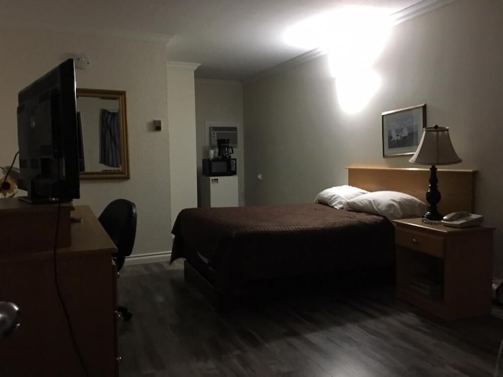 Basic Single Room