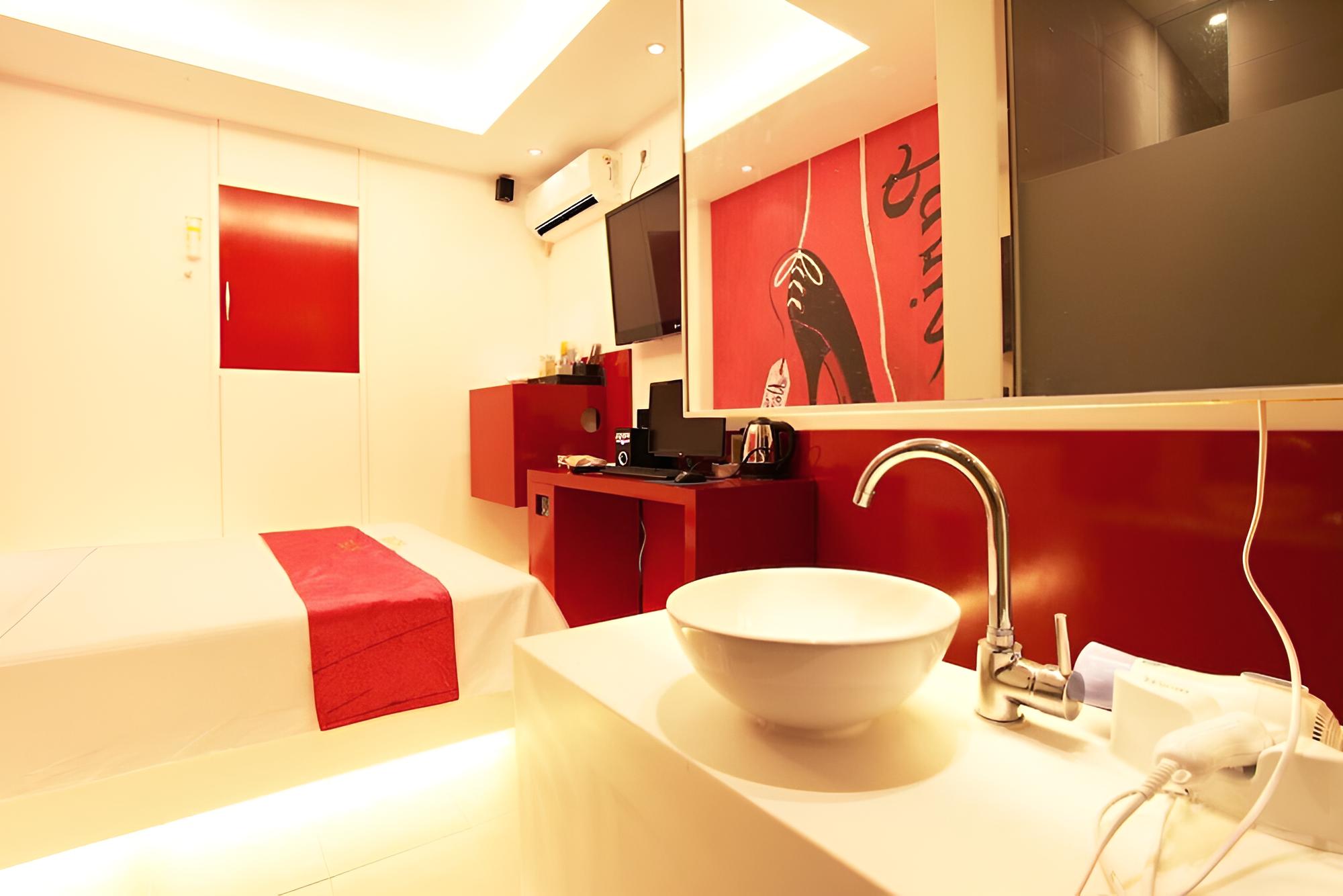 Room (Standard room (available for watching) - Photo 7