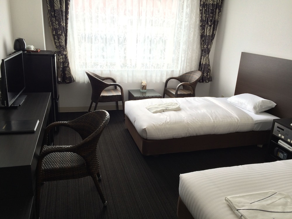 Twin Room, City View photo 2