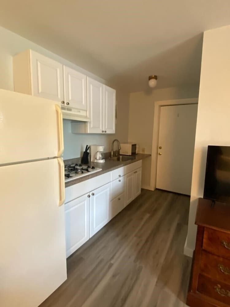 King Room With Kitchenette photo 2