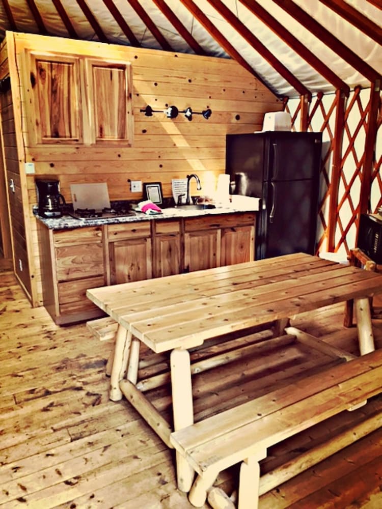 Room (Yurt, Pets OK, Linens Available) photo 2