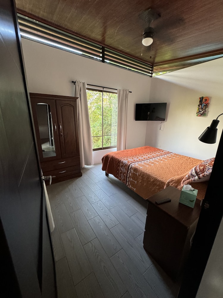 Basic Villa photo 3