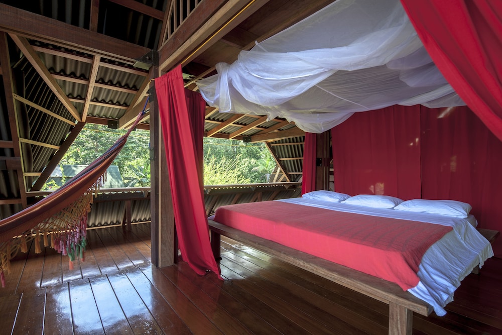 Design Suite, Multiple Beds, Balcony, Sea View (El Capitan) photo 1