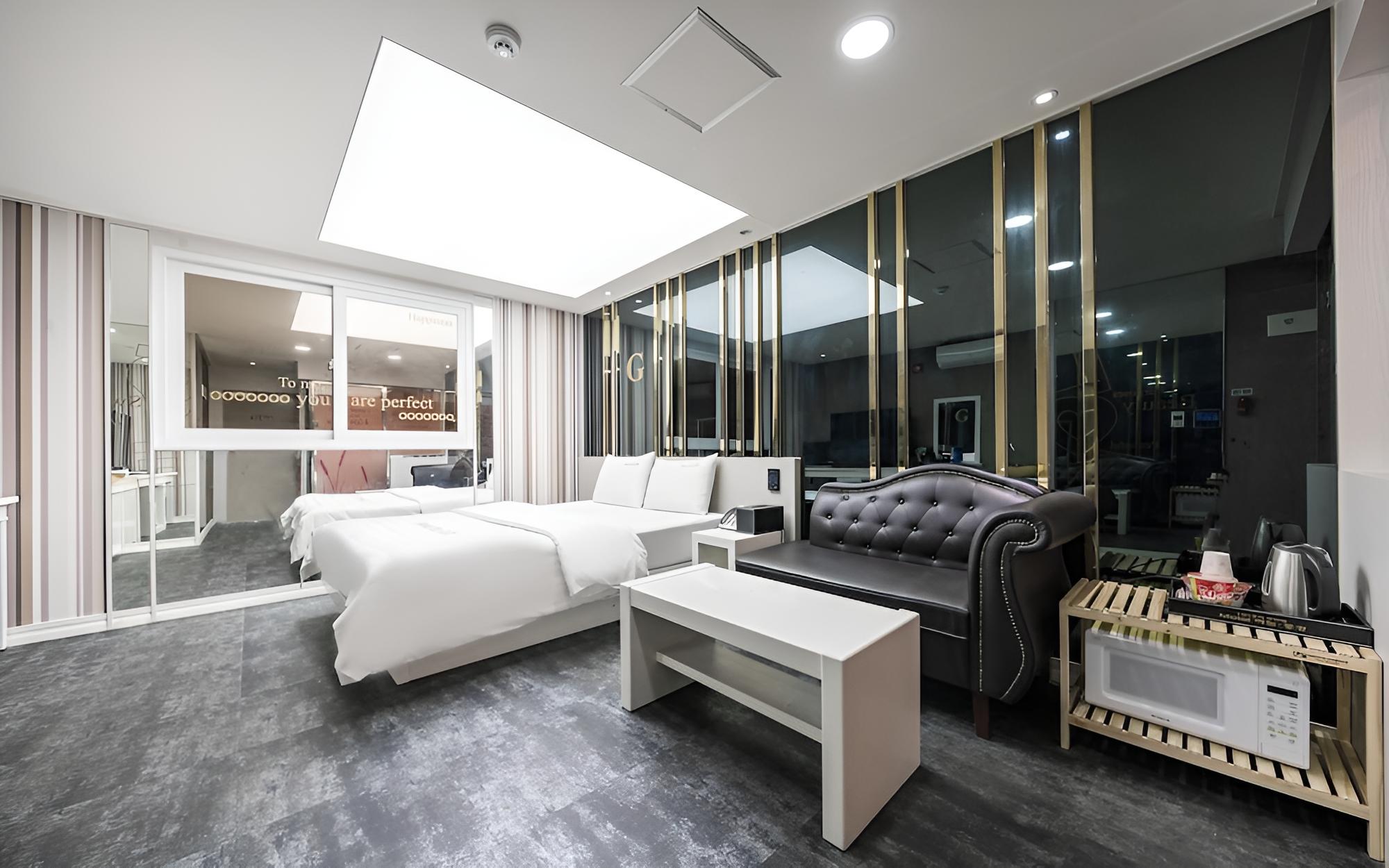 Room (Standard Room) - Photo 1