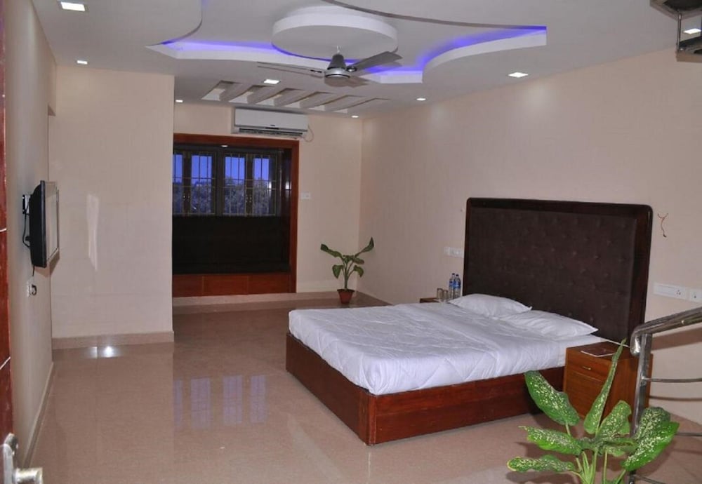 Luxury Room - Photo 2