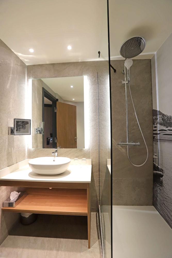 Premium Room - Photo 14