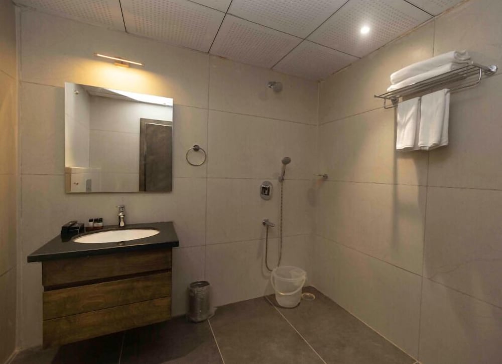 Deluxe Twin Room - Photo 5