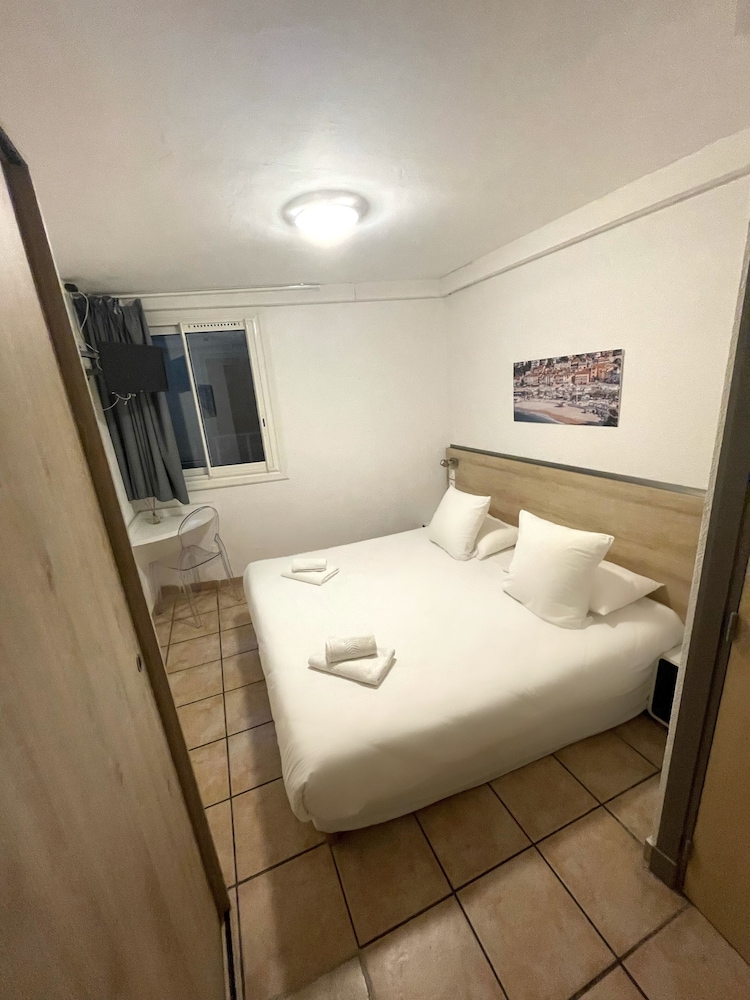 Economy Double or Twin Room photo 1