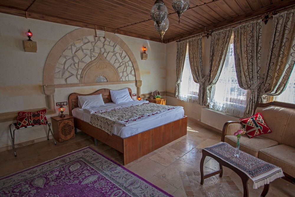 Luxury Room, Non Smoking, Mountain View photo 2