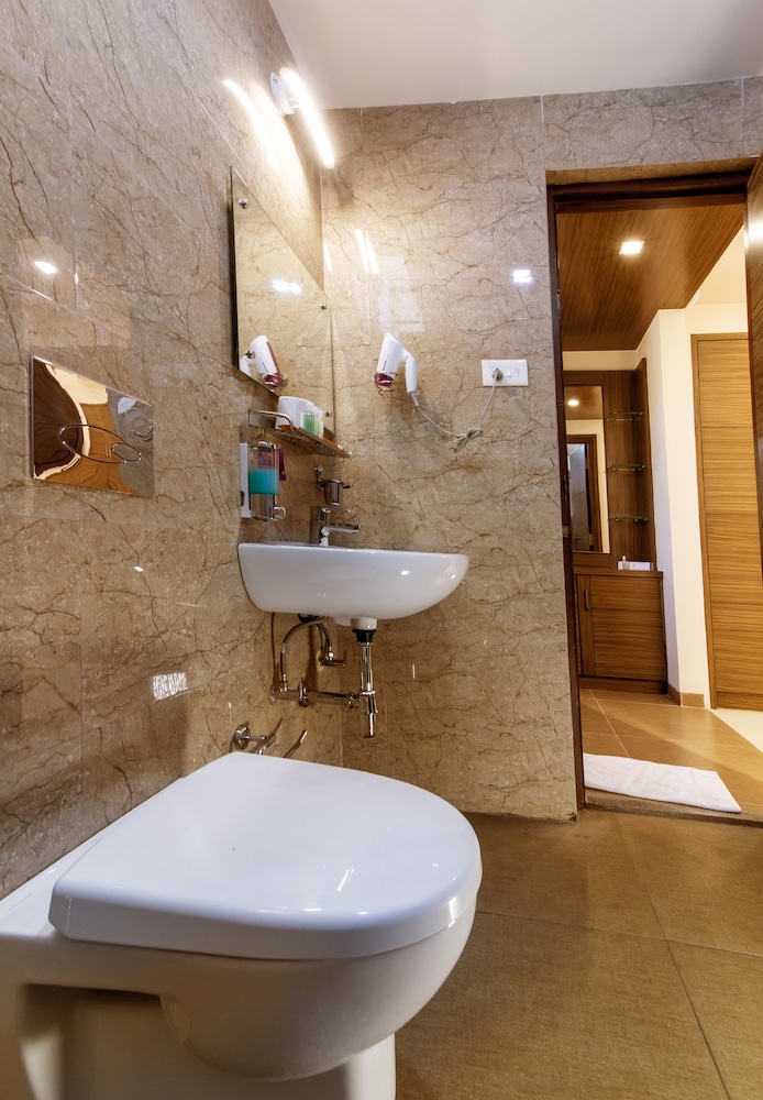 Premium Double Room - Photo 3
