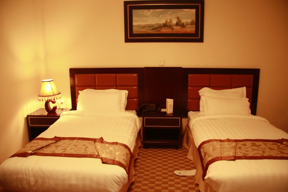 Comfort Twin Room, 2 Bedrooms, Non Smoking, City View photo 3