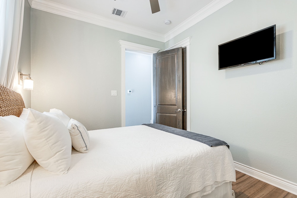 House (5 Bedrooms) photo 2
