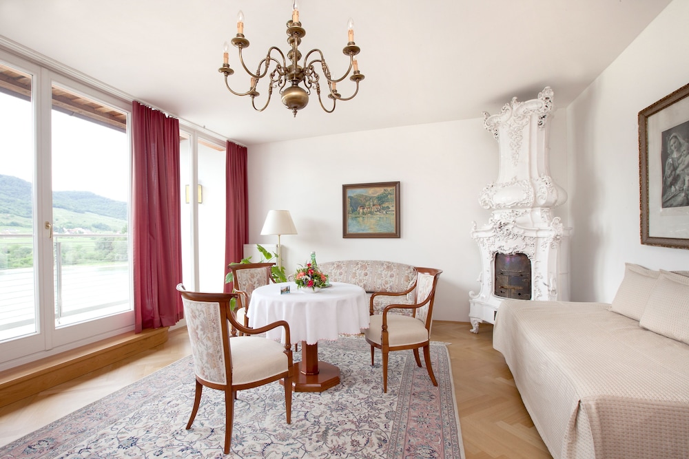Basic Suite photo 2
