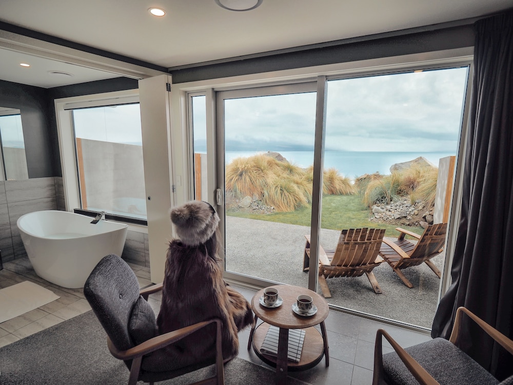Lake View Suite photo 1