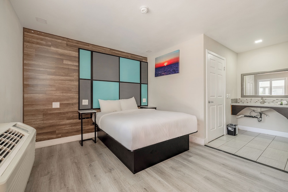 Room, 1 Queen Bed, Accessible Bathtub, Non Smoking