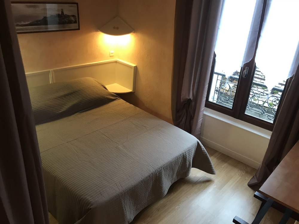 Double Room - Photo 7