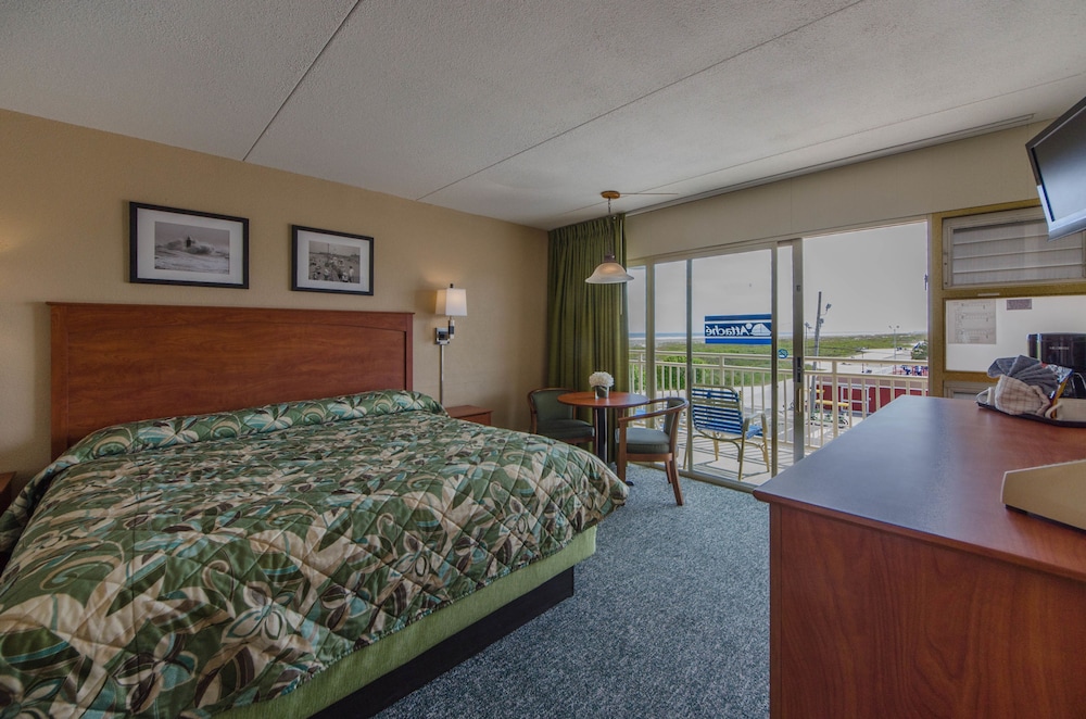 Pool front  Ocean view motel with King (C-1)