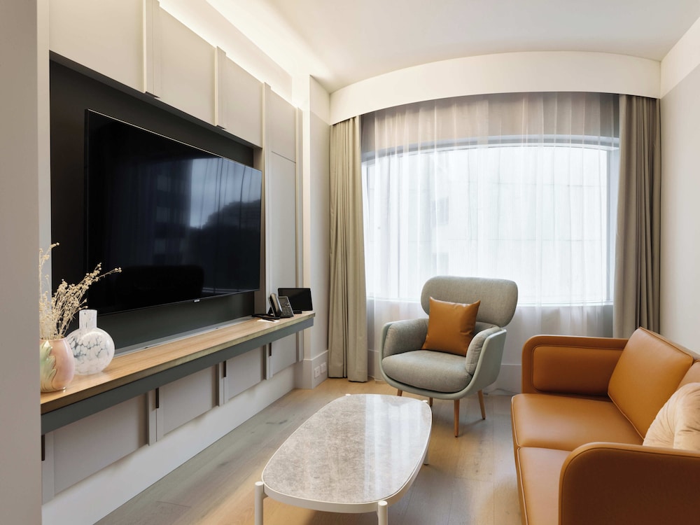 Deluxe Suite (Luxury)