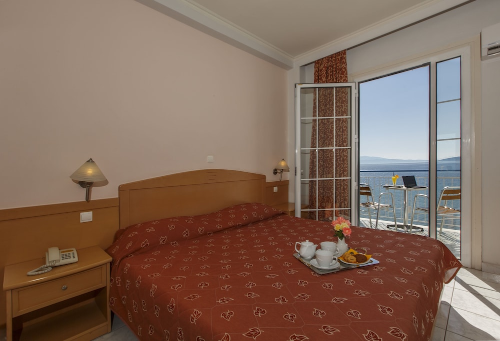 Standard Double Room, Sea View - Photo 1