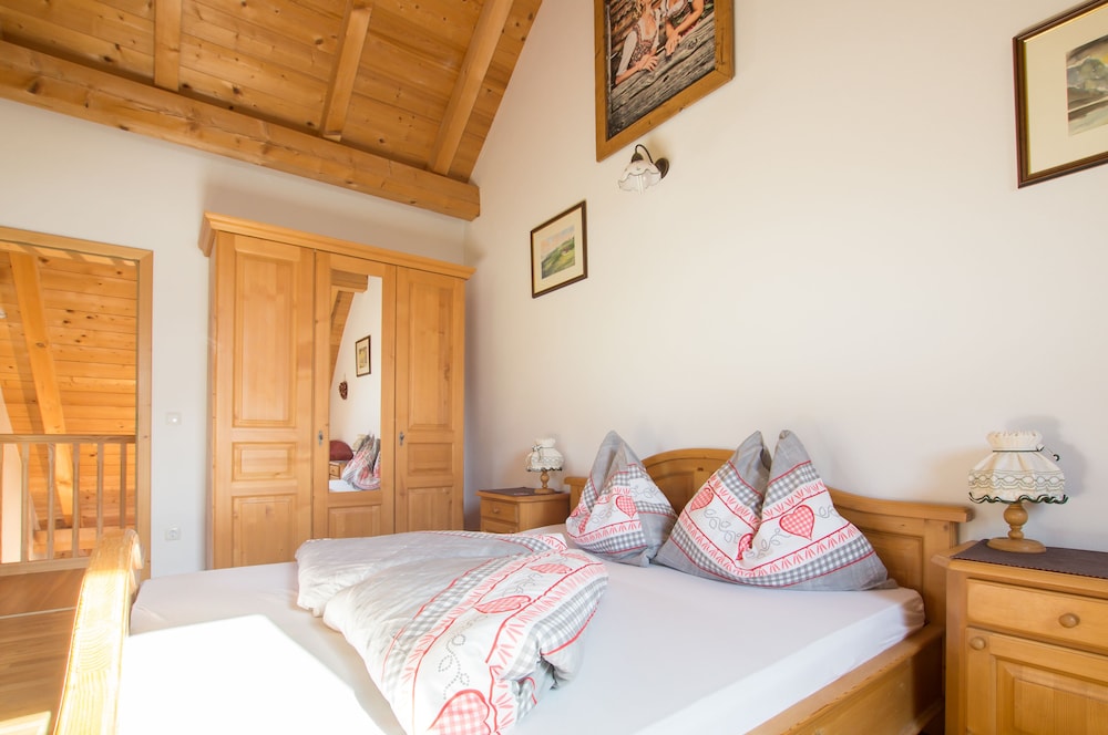 Apartment, 1 Bedroom (Apartment Attersee + cleaning 40 EUR) photo 1