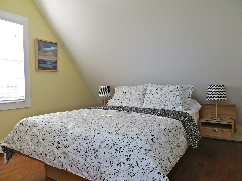 Penthouse, 1 Queen Bed