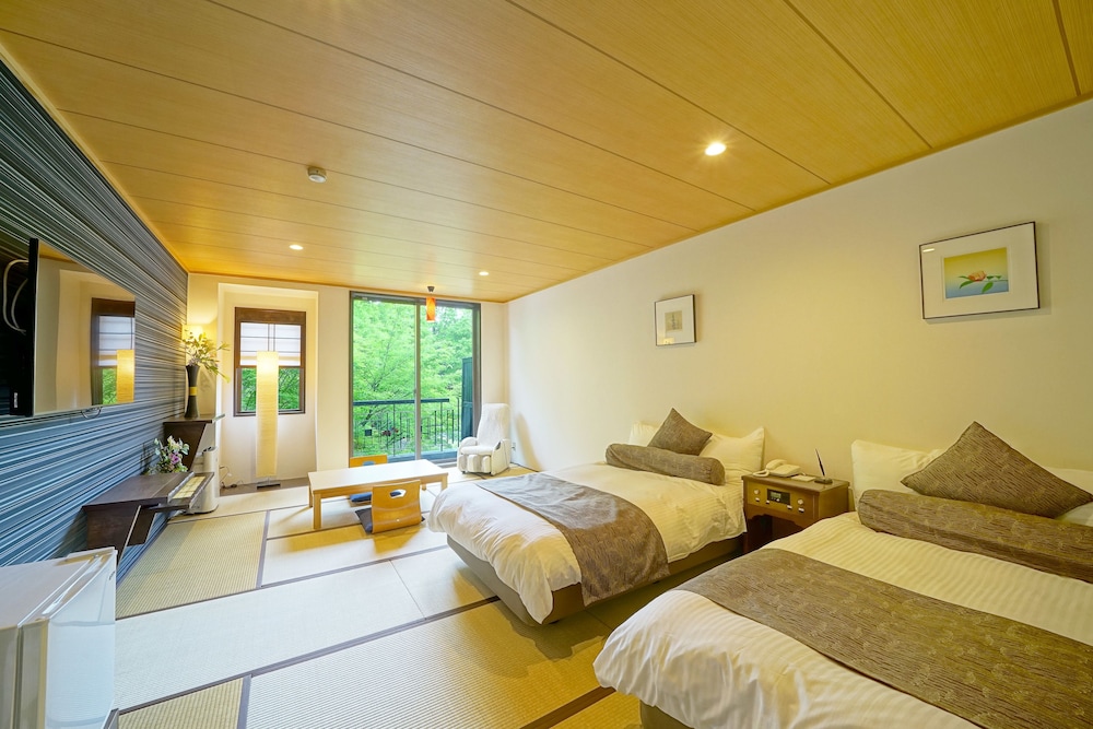 Traditional Twin Room, Non Smoking photo 2