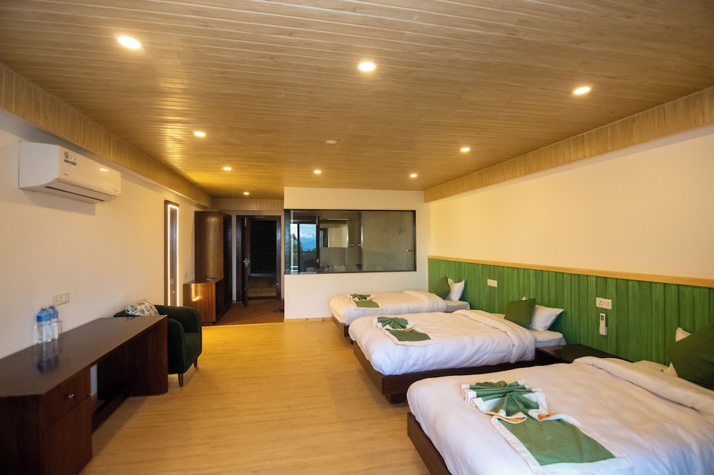 Deluxe Double or Twin Room photo 1