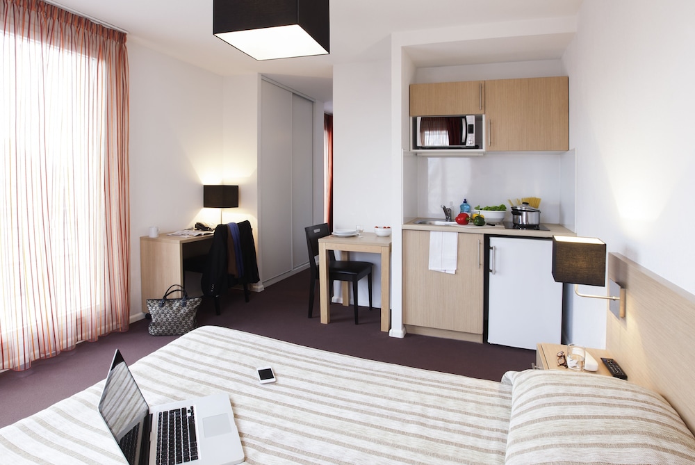 Studio, 1 Double Bed (Large) - Photo 6