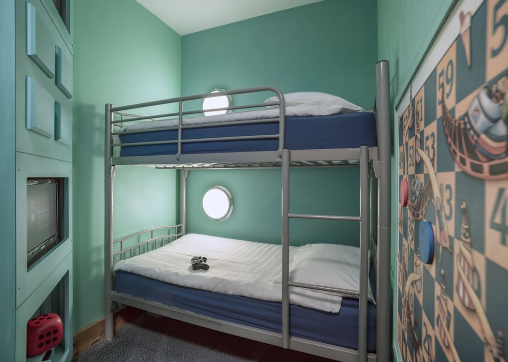 Family Room (Bunk bed size 5ft) - Photo 7
