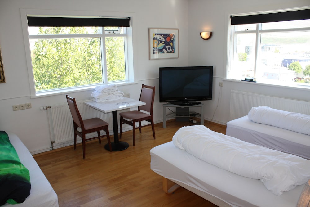 Comfort Triple Room, Shared Bathroom photo 1