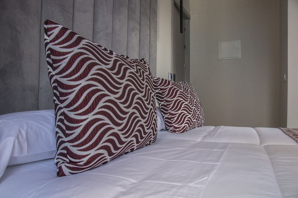 Basic Twin Room, Private Bathroom (D2C) - Photo 3