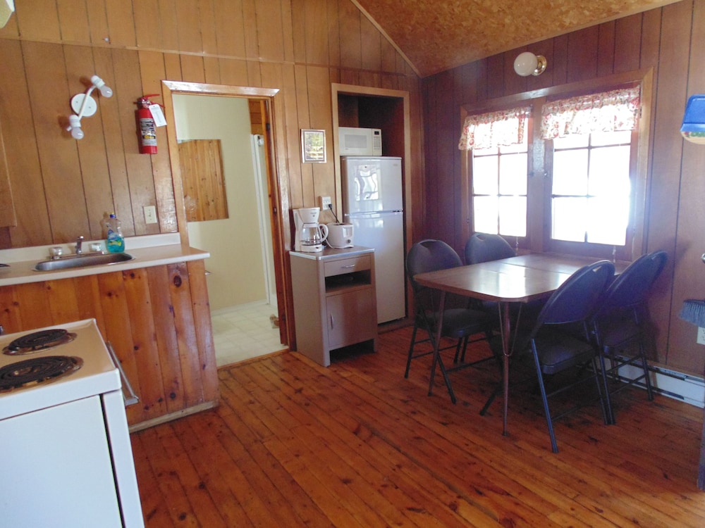 Cottage 5, 2 Bedrooms photo 3