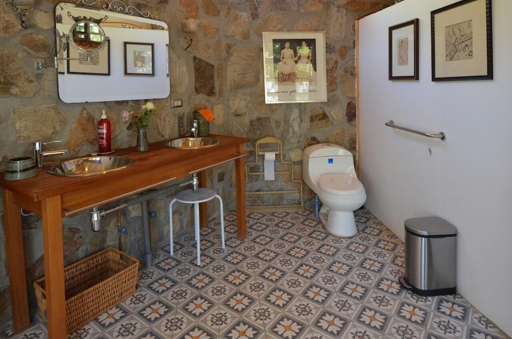 Studio Suite (Lita) photo 3