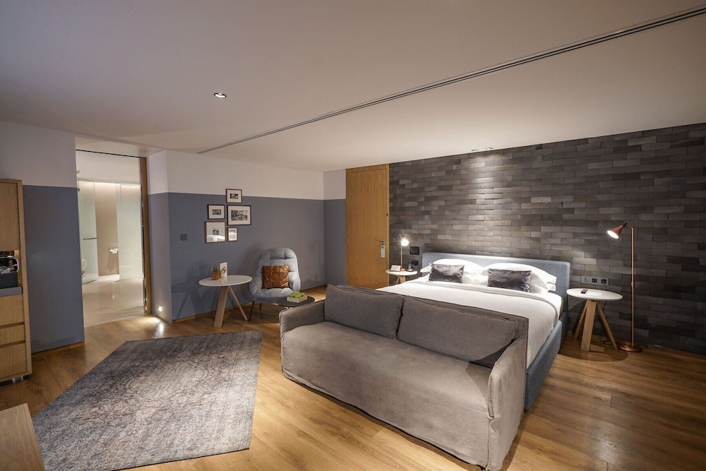 Junior Suite with Bathtub photo 3