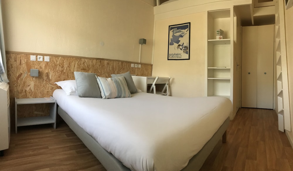 Double Room with 1 Double Bed - Photo 18