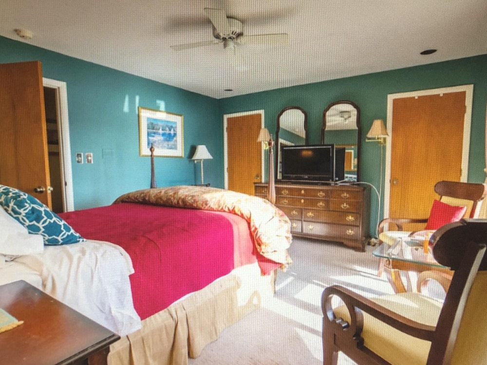 Harlequin Room