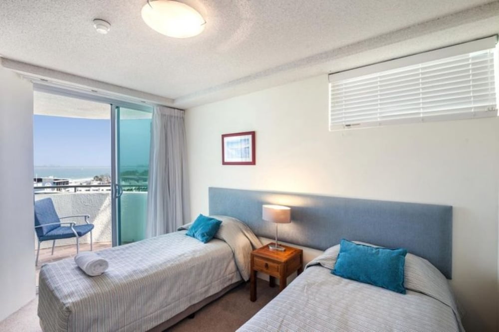 Deluxe Apartment, Multiple Bedrooms, Non Smoking, Kitchen (3 Bed Deluxe View) photo 3