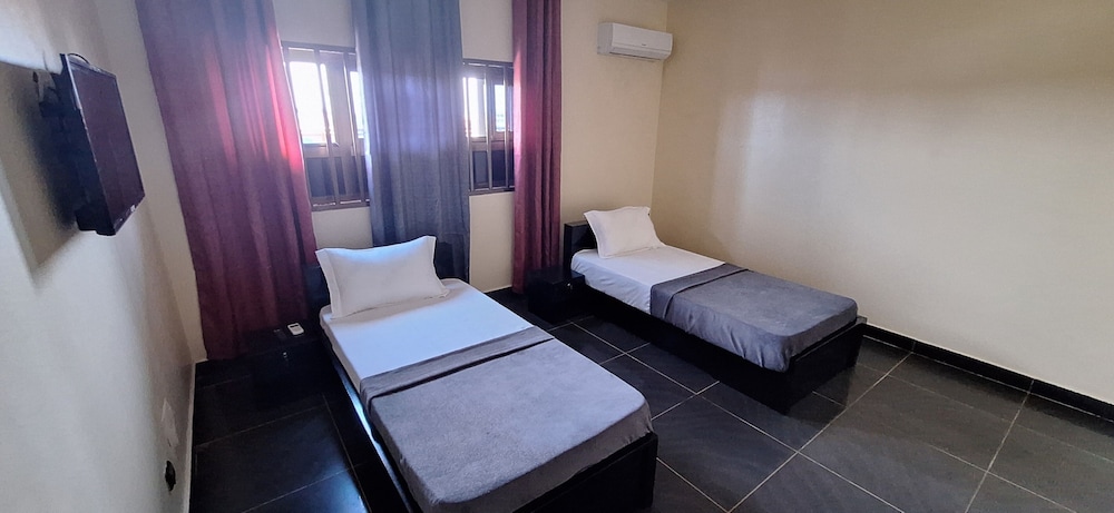 Economy Room, 2 Twin Beds photo 1